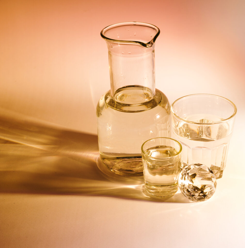 กรดอะซิติกใช้ทำอะไรบ้าง สรุปการใช้งานในชีวิตประจำวันและโรงงาน